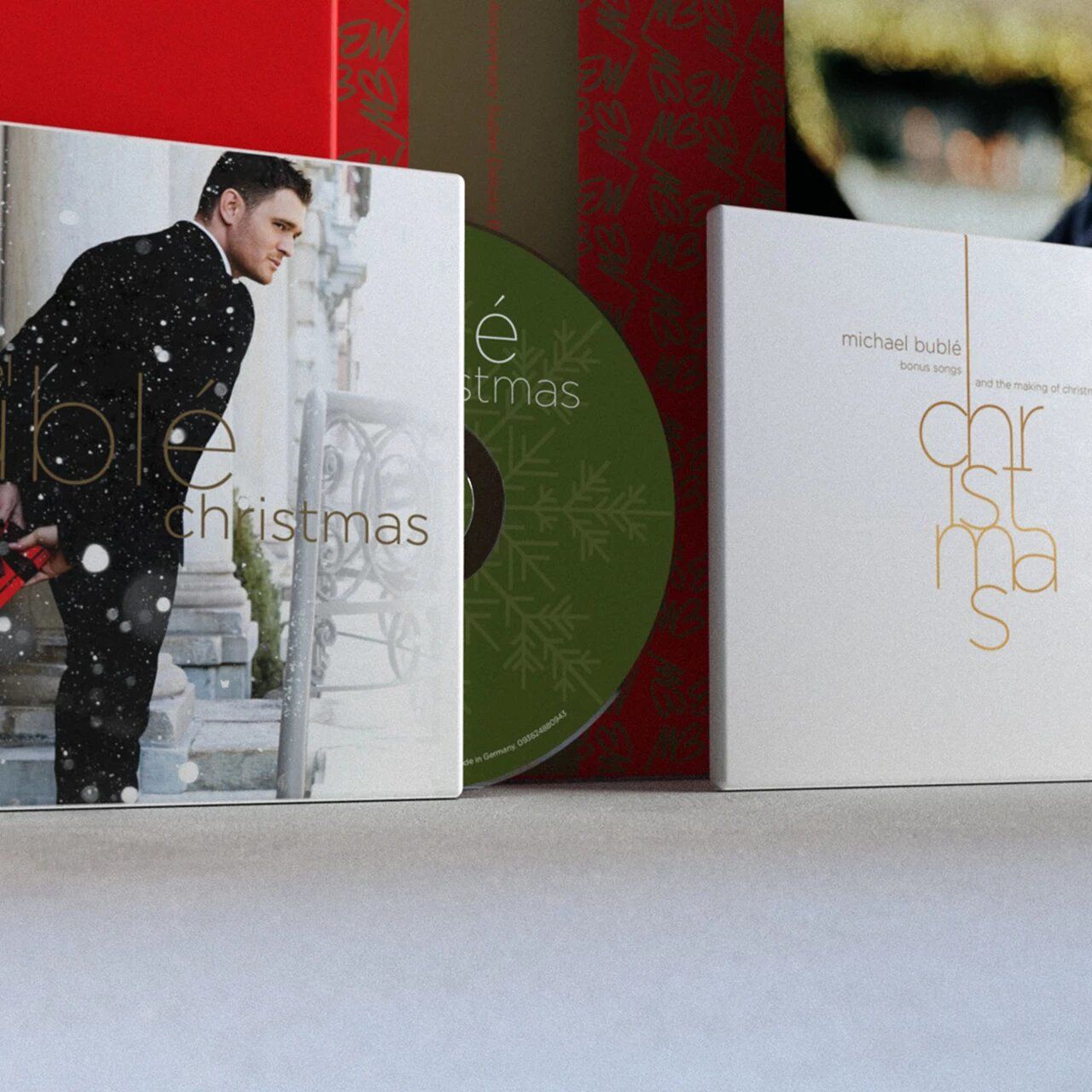 Christmas: Super Deluxe Vinyl Boxset - Image 2